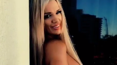 Najsexy babička hore bez! Nestarne, ale kvitne