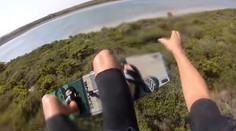 Dychberúce zábery z Austrálie: Kitesurfista preskočil celý ostrov