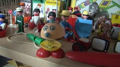 Zbiera retro hračky, aby deti videli, aký bol svet bez počítačových hier