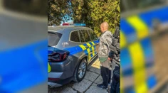 Strýka bodol nožom do hrude. Polícia obvinila 24-ročného muža z pokusu o vraždu