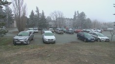 Nitrania zrejme prídu o bezplatné parkovisko. Namiesto neho by na ňom mali vyrásť byty