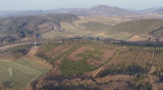 Jeden z najzvláštnejších slovenských unikátov. Na Považí vyrástol obrovský štátny znak