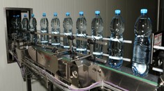 Desiatky rokov bola na trhu. Teraz legendárnej minerálke hrozí zánik