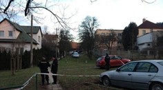 Smrť matky a dvoch detí polícia vyšetruje ako vraždu, ich telá doma ležali týždne