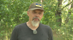 „Na Ukrajine vojnu rátajú na mŕtvych, nie na dni,“ hovorí slovenský novinár po návrate z frontu