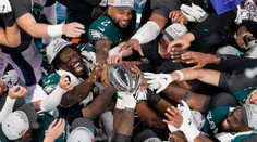 VIDEO: Super Bowl korisťou Philadelphie, rozhodla už v tretej štvrtine duelu
