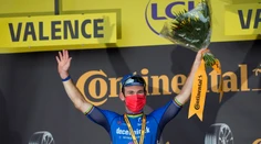 VIDEO: Cavendish opäť všetkým ukázal chrbát a dotiahol sa na Merckxa, Sagan po kolízii v TOP 10