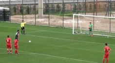 VIDEO: Krásne gesto fair-play mladého futbalistu. Tlieskali aj hráči súpera