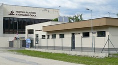 Situácia v Čadci a Krásne nad Kysucou sa zlepšila, otvoria materské školy i kúpaliská