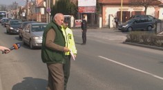 Hviezde internetu z Prešova zamrzol úsmev. Veselý dôchodca na prechode zrazil ženu