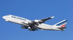 Piloti Air France sa pobili v kokpite počas letu