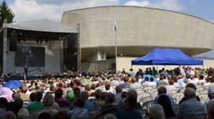 Výročné oslavy SNP má zorganizovať firma, ktorá nemá ani webovú stránku