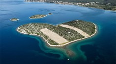 Chorvátsky ostrov v tvare srdca sprznili. Čo sa stalo?