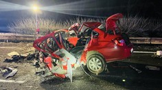 FOTO: Dvaja mŕtvi po mrazivej nehode na diaľnici D1. Po čelnej zrážke s kamiónom nemali šancu