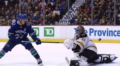 Halák dostal opäť prednosť pred Raskom, no Boston prehral po predĺžení