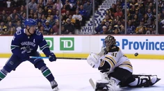 Halák dostal opäť prednosť pred Raskom, no Boston prehral po predĺžení