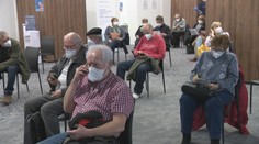 Tretia dávka vakcíny opäť otvára veľkokapacitné centrá. Niekde je však záujem stále nízky