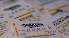 Výherca 1,5 milardy dolárov sa konečne prihlásil. Nechýbalo veľa a všetko mohlo byť inak