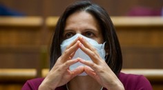 Parlament Kolíkovú neodvolal, zostáva na pozícii ministerky
