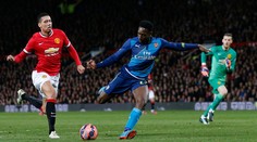 Vďak gólu Welbecka Arsenal vyradil ManU