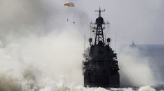 Rusko vyslalo k pobrežiu Krymu vojnové lode