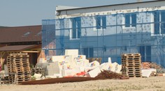 Únia žiada, aby sme obnovili všetky byty a domy. Štát už vopred hovorí, že to nestihneme