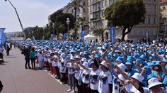 Čínsky miliardár zobral na luxusnú dovolenku 6 400 zamestnancov