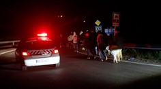 Maďarská polícia zasiahla proti skupine migrantov slzotvorným plynom