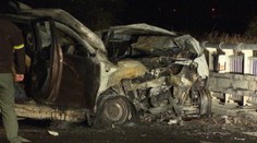 Otrasná nehoda pri obci Lovinobaňa. Po čelenej zrážke uhorel v aute jeden z vodičov