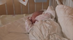 Budúce mamičky, ak chcete rodiť doma, nečakajte odbornú pomoc