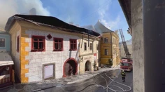 Populárnu atrakciu plamene zasiahli najviac. Z budovy v Banskej Štiavnici začali vypratávať sutiny
