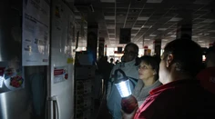 Ukrajina čiastočne obnovila dodávky elektriny na Krym