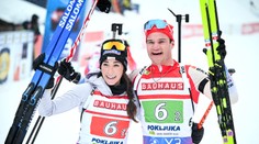 Švajčiari prekvapujúco ovládli štafetu dvojíc v biatlone. Slováci na konci druhej desiatky