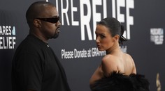 Čo sa dialo po tom, čo sa Bianca vyzliekla na červenom koberci? Kanye odchádzal nahnevaný