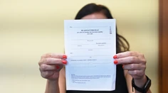 Zostáva už len pár hodín. Požiadať o hlasovací preukaz elektronicky môžete do polnoci