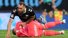 VIDEO: Hororové zranenie v španielskej La Lige. Holandského brankára museli akútne operovať