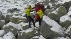 Tragédia, ktorá trhá srdce: V Tatrách zahynul známy novinár. Priateľka ho držala, kým jej ho voda nevytrhla z rúk