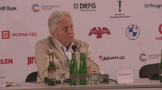 Michael Douglas opäť vo Varoch: Uvedomil som si, že musím prestať. Nechcel som byť jedným z tých, ktorí umrú priamo na pľaci