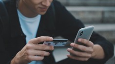 Kreditky sú najväčšia pasca. Experti varujú Slovákov pred rýchlymi pôžičkami (porovnanie úverov)