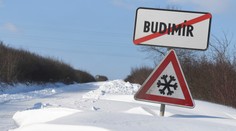 SHMÚ varuje pred rannou poľadovicou i závejmi, miestami hrozia povodne