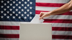 Volebný systém v USA je komplikovaný, no má jasné pravidlá. Volitelia musia dodržať kľúčovú zásadu