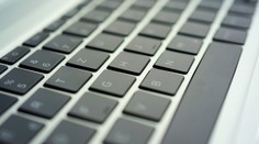 Pribúdajú nenávistné komentáre. Ich počet na internete po útoku na premiéra rapídne stúpol