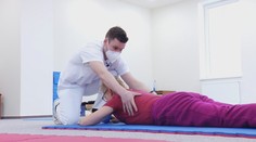 Po lockdownoch stúpol počet ľudí s bolesťami chrbta. Termíny dostávajú až v budúcom roku