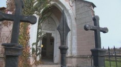 Želiezovce skrývajú unikátnu kaplnku. V jej hrobke leží srdce grófa Esterházyho