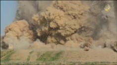 Video ako Islamský štát vyhodil do vzduchu staroveké mesto Nimrúd