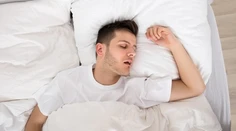 Tichý zabijak počas spánku: Táto porucha zvyšuje riziko infarktu aj úmrtia