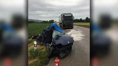 Vodička dostala šmyk a zrazila sa s kamiónom, medzi Dobogovom a Géňou prišli o život dvaja ľudia