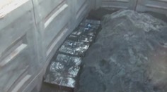 Colníci prekazili výnosný obchod. V železnej rude odhalili státisíce cigariet