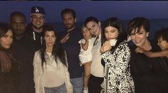 Kardashianovci sa rozrastú o ďalšieho člena. Kto čaká bábätko?