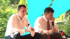 Študenti si servítku pred ústa nedávali. Plavčan musel odpovedať